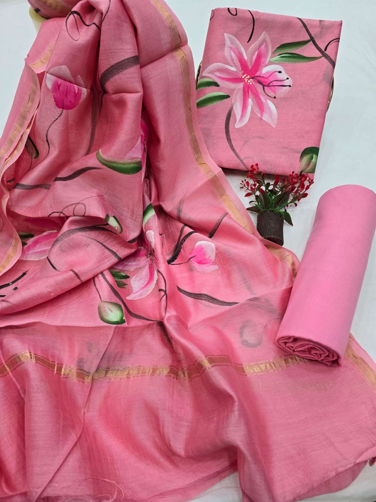 Embrace Elegance: How Chanderi Silk Suit Sets Solve Modern Fashion Dilemmas | Zifaza