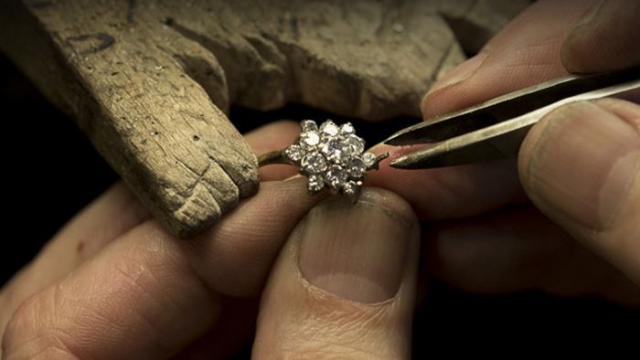 Transform Your Treasured Heirlooms: The Art of Jewellery Repairing