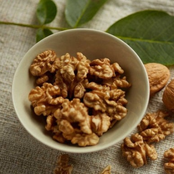 A Nutty Solution: How Walnuts Transform Lives and Health