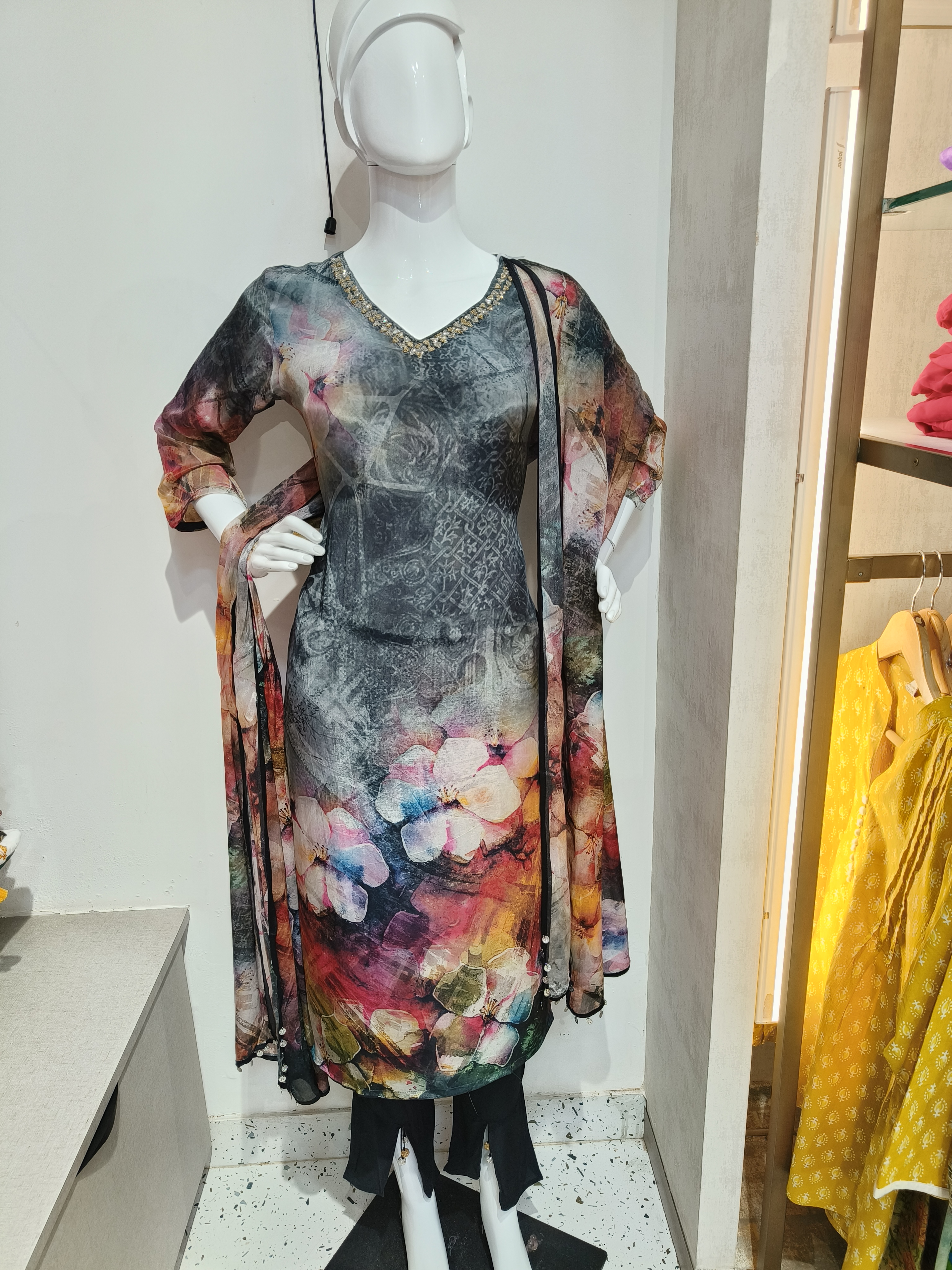 Embrace Elegance: How the Pure Muslin 3PC Suit Transforms Traditional Wear