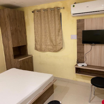 Discover Comfort and Convenience: A Stay at Hotel Tuk Tuk Palace