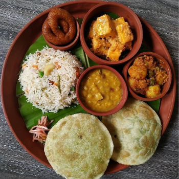 Taste of Tradition: Solving Mealtime Dilemmas with Authentic Indian Veg Main Course