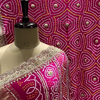 Embracing Tradition with Modern Elegance: The Story of Saaree-1