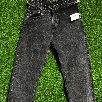 The Perfect Fit: How HM Baggy Fit Jeans Changed Priya’s Life