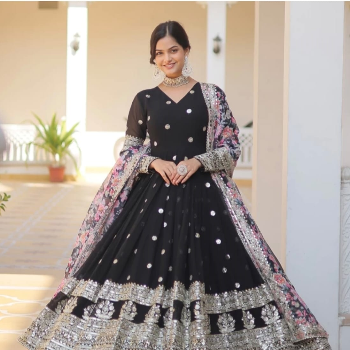 Embrace Elegance with the Perfect Kurta Set