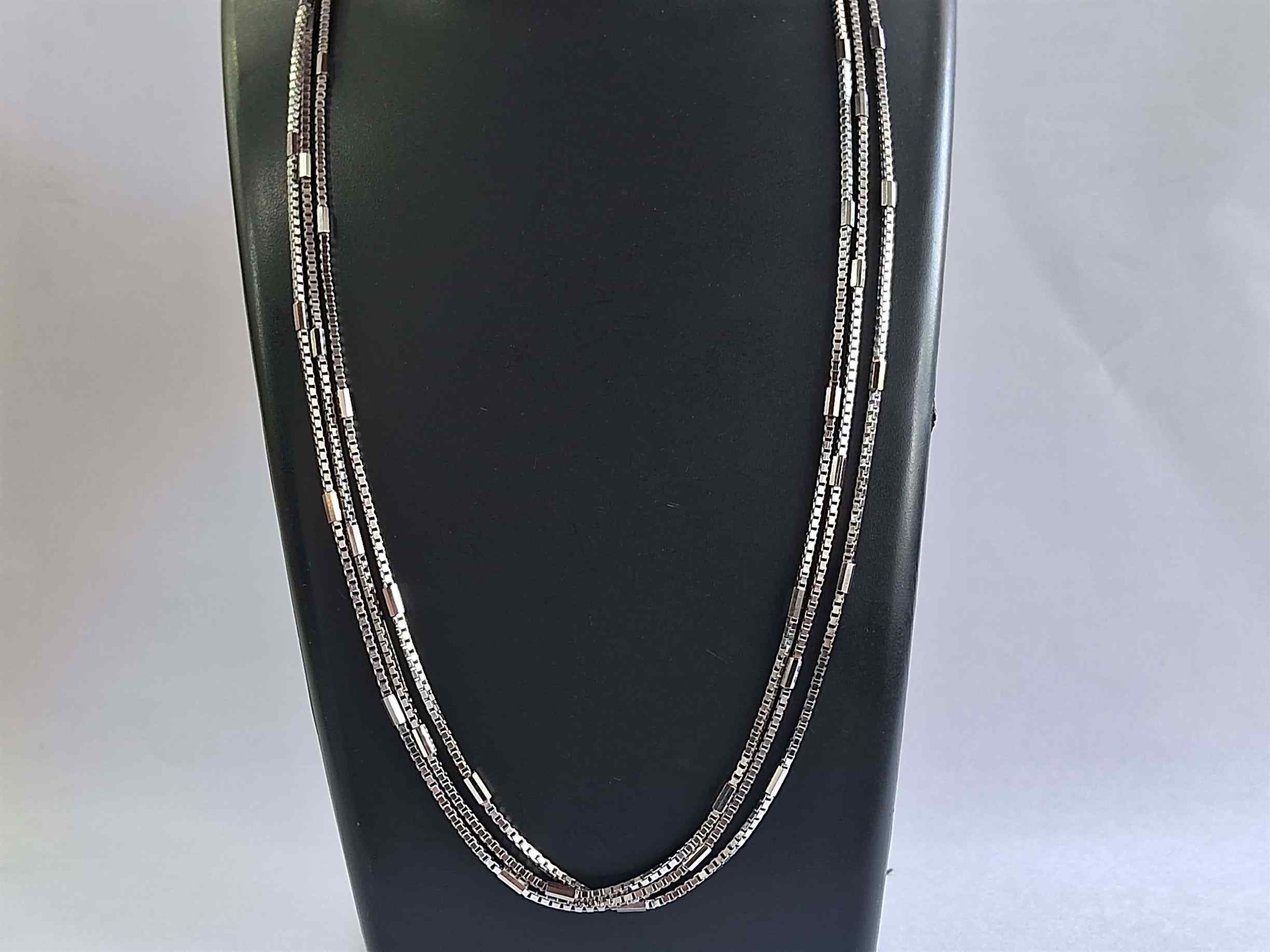 The Elegance of Simplicity: Transforming Lives with the 3-Line Layers 925 Silver Chain