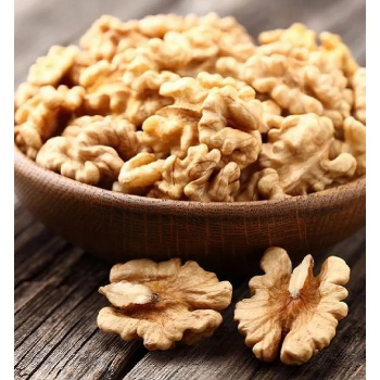 Embracing Health: The Secret to a Balanced Life with 50g Walnuts