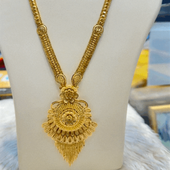 Embracing Tradition: The Divine Blossom Temple Necklace for the Modern Indian Woman