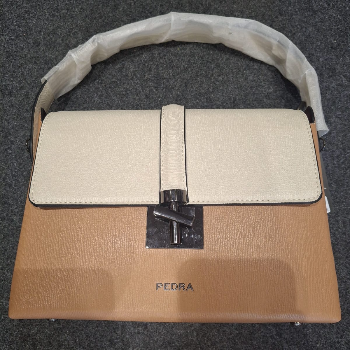 Elevate Your Style with the Pedra Leather Bag: A Perfect Blend of Elegance and Functionality | PINK POPPY