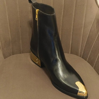 Step into Elegance: How Leather Luxury Premium Shoes Transform Your Journey | LEATHER MART