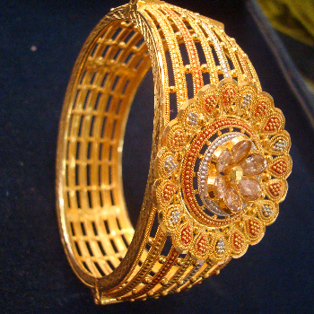 The Golden Bond: How a Kada Transformed Meera’s Story | SHREE RANG JEWELLERS