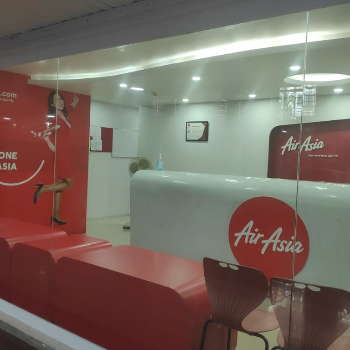 How AirAsia Ticketing Services Transformed Priya’s Travel Experience | TRACK HOLIDAYS PVT LTD