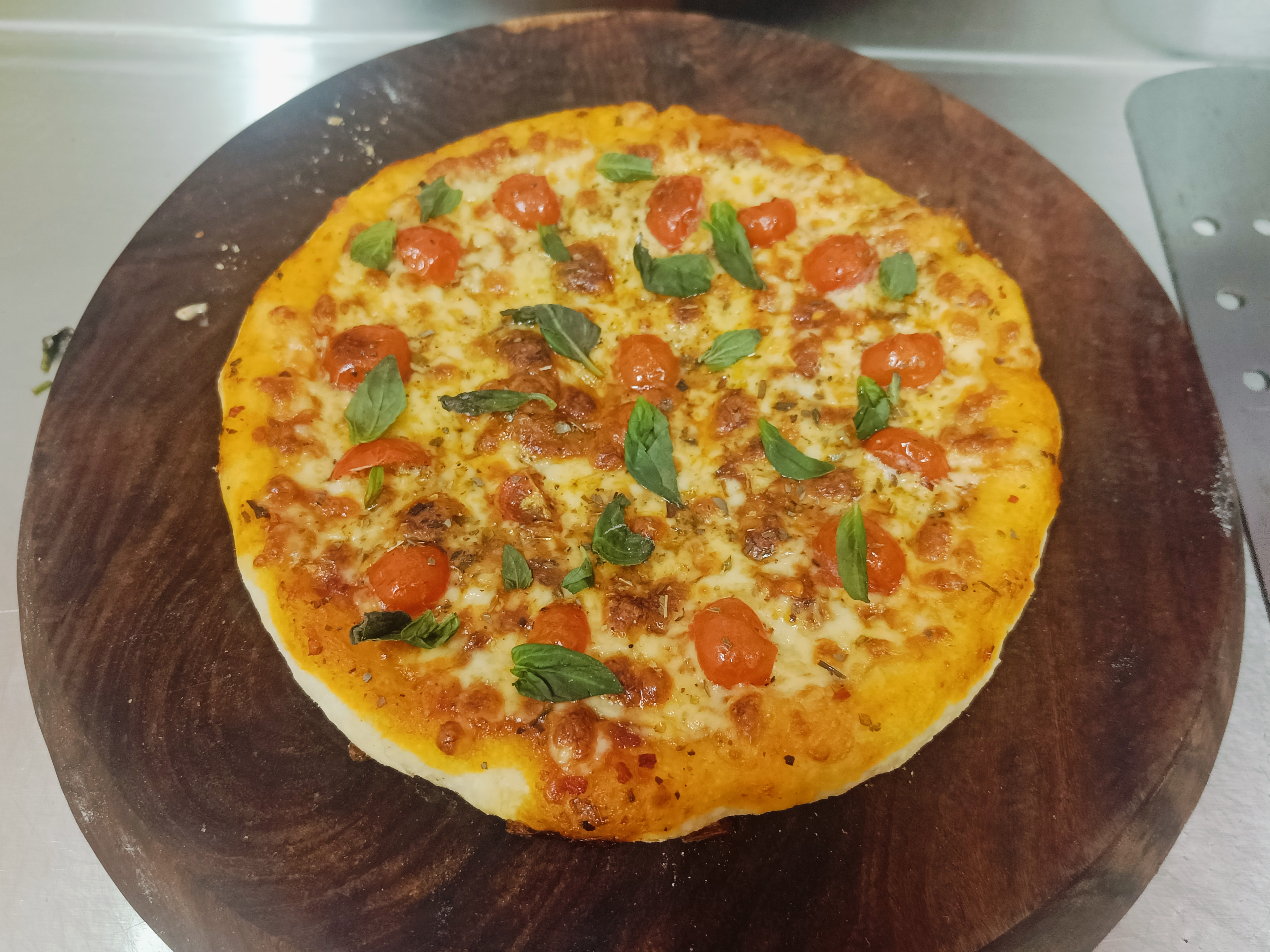 Discover the Perfect Slice: Why Margherita Pizza Resonates with Urban Indian Millennials