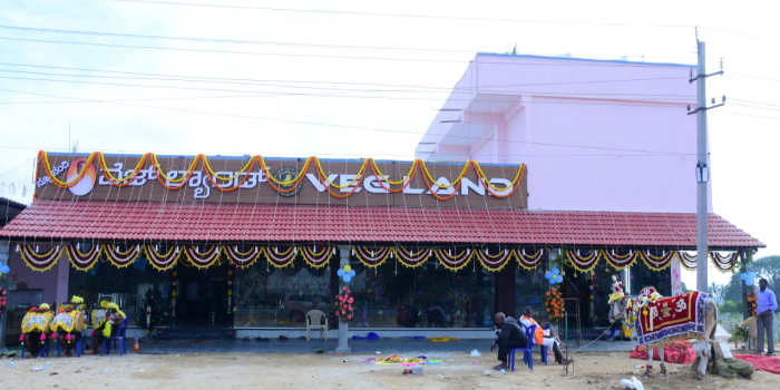 Banner VEG LAND FAMILY RESTAURANT
