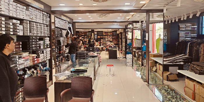 Banner LAAL TAARA VASTRA MALL