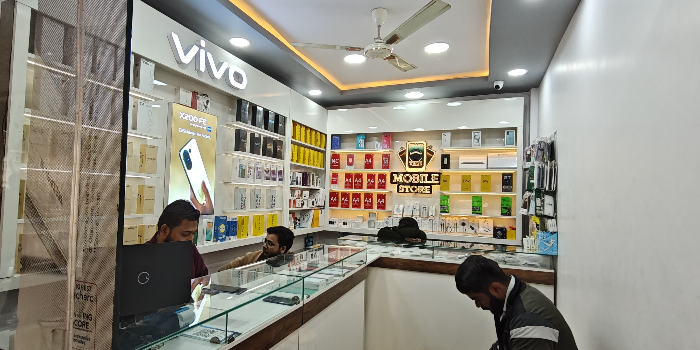 Banner THE MOBILE STORE AND ELECTRONIC