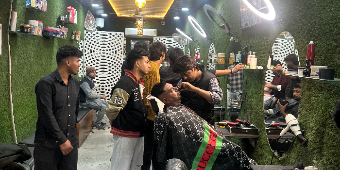 Banner NO NAME SALON