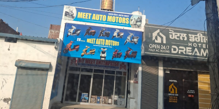 Banner BHUSHAN KUMAR