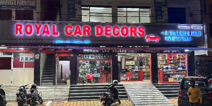 Banner ROYAL CAR DECORS