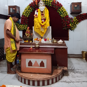 Furniture-https://media.vyaparify.com/vcards/products/101617/product_1734163360.png Image