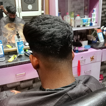 Salon Premium Haircut & Styling Service - salon - Buy Online at MASTER CUT