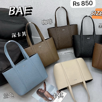Bagpack-https://media.vyaparify.com/vcards/products/116532/product_1736846555.png Image