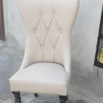 chair-https://media.vyaparify.com/vcards/products/116598/product_1736856139.png Image