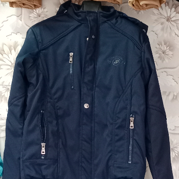 Jacket-https://media.vyaparify.com/vcards/products/116748/product_1736930176_67877380164e2.png Image