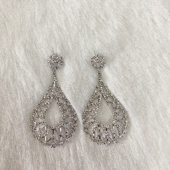 Zirconia earring-https://media.vyaparify.com/vcards/products/119404/product_1737437627_678f31bb0950e.png Image