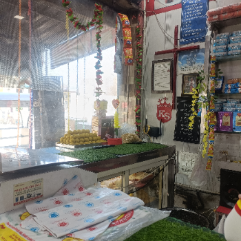 Sweets-https://media.vyaparify.com/vcards/products/119931/product_1737525522_6790891251ac8.png Image