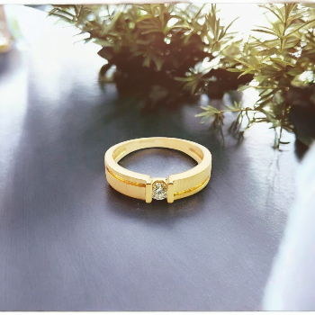 Gold Ring-https://media.vyaparify.com/vcards/products/120055/product_1737530541_67909cad614fa.png Image
