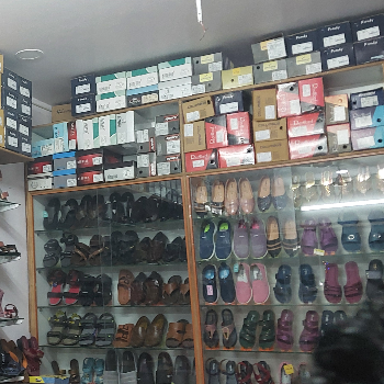 SHOES-https://media.vyaparify.com/vcards/products/120535/product_1737558065_679108319b800.png Image