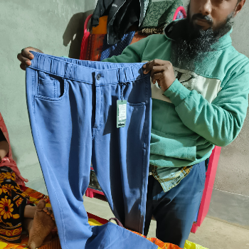 Cloth store-https://media.vyaparify.com/vcards/products/120900/product_1737624185_67920a79ea439.png Image