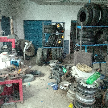 Tyre and punchure-https://media.vyaparify.com/vcards/products/121542/product_1737722550_67938ab62a2ab.png Image