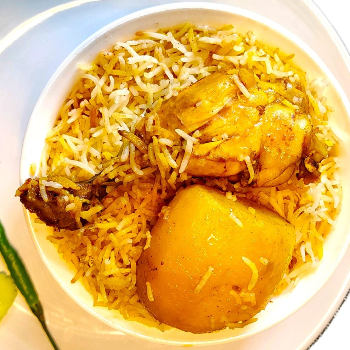 Chicken Dum Biryani-https://media.vyaparify.com/vcards/products/121587/product_1737752376_6793ff3864b0d.png Image