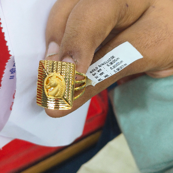 Gens gold ring-https://media.vyaparify.com/vcards/products/123783/product_1737806312_6794d1e8b84d4.png Image