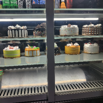 Cake-https://media.vyaparify.com/vcards/products/124226/product_1737965454_67973f8e66d2b.png Image