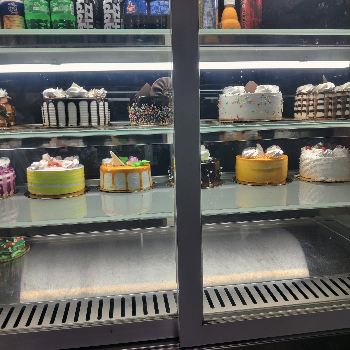 Cake-https://media.vyaparify.com/vcards/products/124227/product_1737965454_67973f8e90d79.png Image