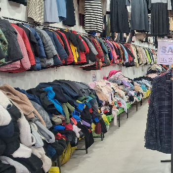 Garment-https://media.vyaparify.com/vcards/products/124255/product_1737967292_679746bc48c25.png Image