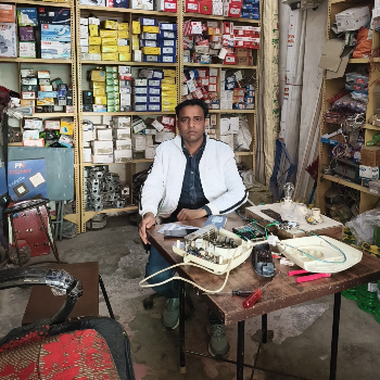 Max electrical and hardware-https://media.vyaparify.com/vcards/products/124409/product_1737970728_6797542808940.png Image