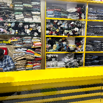 clothes-https://media.vyaparify.com/vcards/products/124794/product_1737979243_6797756b05cf8.png Image