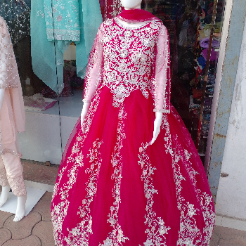 Clothes-https://media.vyaparify.com/vcards/products/124799/product_1737979413_679776155d7b3.png Image