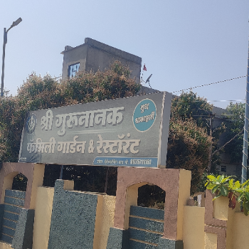 restaurants-https://media.vyaparify.com/vcards/products/125084/product_1738046868_67987d94c405c.png Image