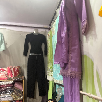 Kurta-https://media.vyaparify.com/vcards/products/127450/product_1738227414_679b3ed6433ec.png Image