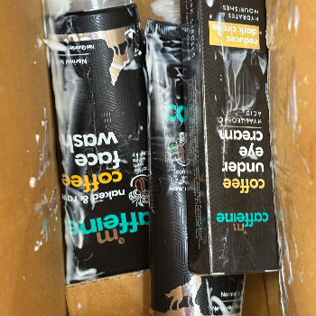 Cosmetic-https://media.vyaparify.com/vcards/products/127539/product_1738232973_679b548d87a67.png Image