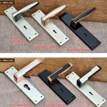 Metro handle with key-https://media.vyaparify.com/vcards/products/127705/product_1738239614_679b6e7e45a68.png Image