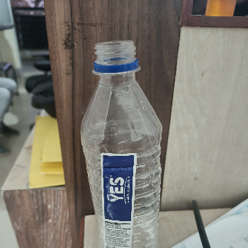 Water bottle-https://media.vyaparify.com/vcards/products/127814/product_1738242477_679b79ad84afb.png Image
