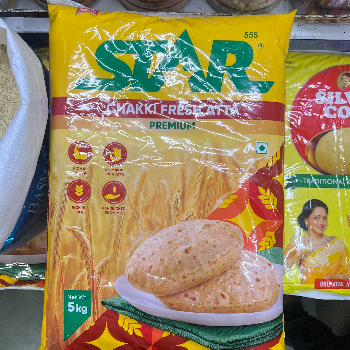 Star chakki fresh atta 5 kg-https://media.vyaparify.com/vcards/products/128595/product_1738336435_679ce8b38c8f1.png Image