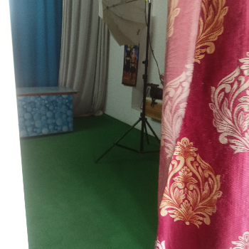 Photo Studio-https://media.vyaparify.com/vcards/products/131310/product_1738399227_679dddfbcd31a.png Image