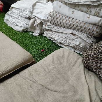 Banarasi-https://media.vyaparify.com/vcards/products/131395/product_1738403518_679deebe94b0e.png Image